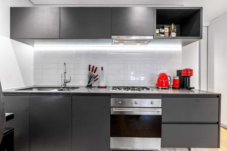 To Let 1 Bedroom Property for Rent in Sea Point Western Cape